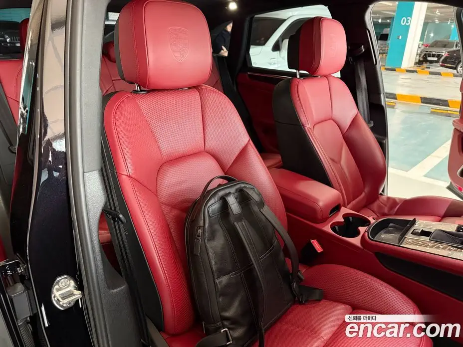 Porsche Macan 2021 2.0 автомат (гидро), фото 10 Porsche Macan 2021 2.0 автомат (гидро), фото 10