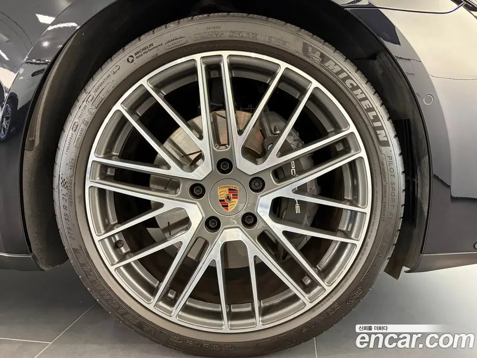 Porsche Panamera 2024 2.9 автомат (гидро), фото 5 Porsche Panamera 2024 2.9 автомат (гидро), фото 5