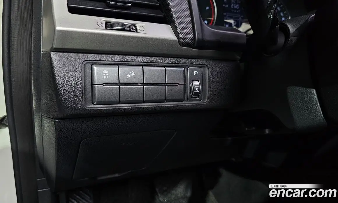 SsangYong Rexton 2018 2.2 автомат (гидро), фото 17