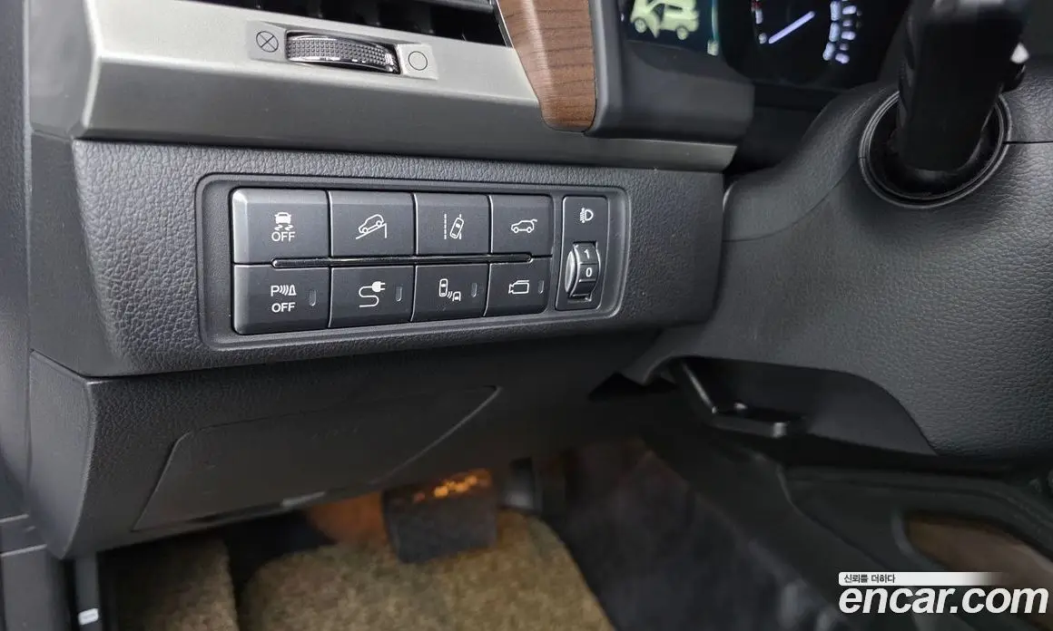 SsangYong Rexton 2018 2.2 автомат (гидро), фото 20 SsangYong Rexton 2018 2.2 автомат (гидро), фото 20
