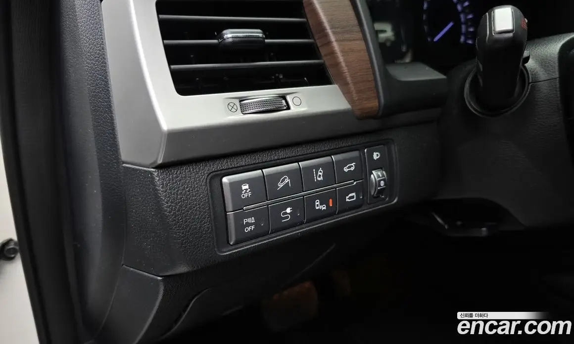 SsangYong Rexton 2018 2.2 автомат (гидро), фото 16