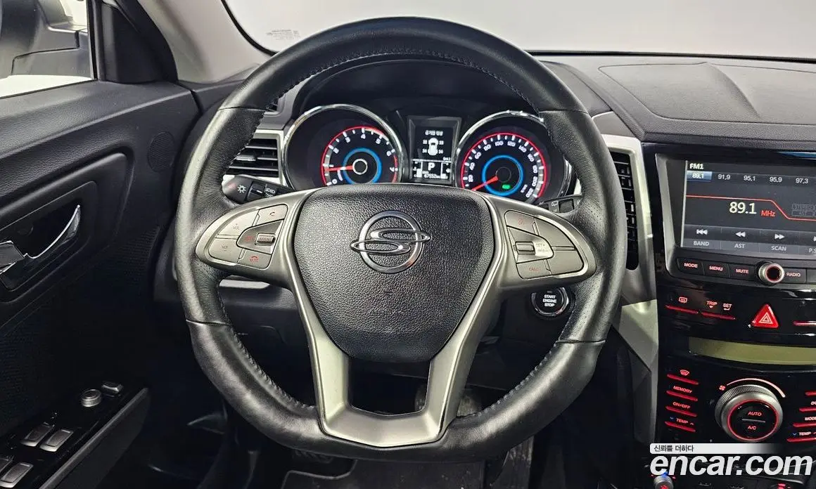 SsangYong TIBOLI 2015 1.6 автомат (гидро), фото 15 SsangYong TIBOLI 2015 1.6 автомат (гидро), фото 15