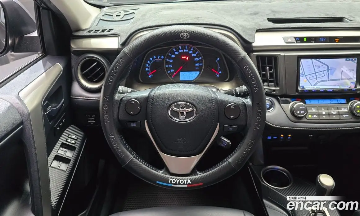 Toyota RAV4 2015 2.5 автомат (гидро), фото 13 Toyota RAV4 2015 2.5 автомат (гидро), фото 13
