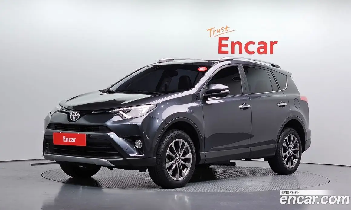 Toyota RAV4 2017 2.5 автомат (гидро), фото 1 Toyota RAV4 2017 2.5 автомат (гидро), фото 1