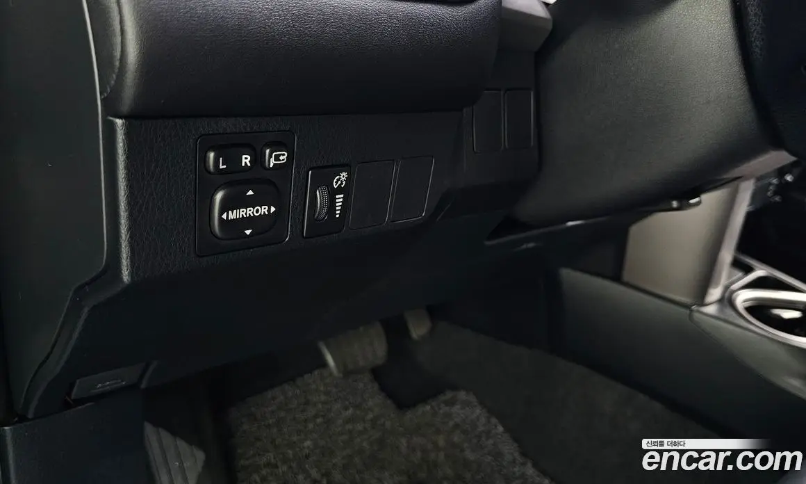 Toyota RAV4 2017 2.5 автомат (гидро), фото 19 Toyota RAV4 2017 2.5 автомат (гидро), фото 19