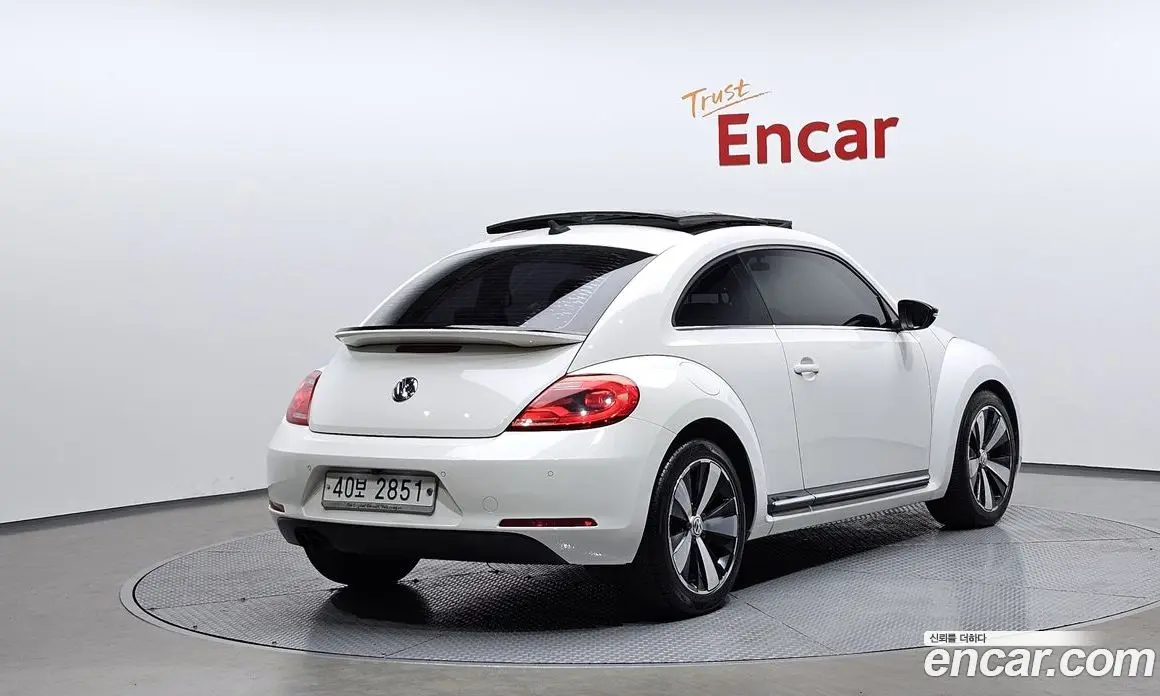 Volkswagen Beatle 2013 2.0 автомат (гидро), фото 2 Volkswagen Beatle 2013 2.0 автомат (гидро), фото 2