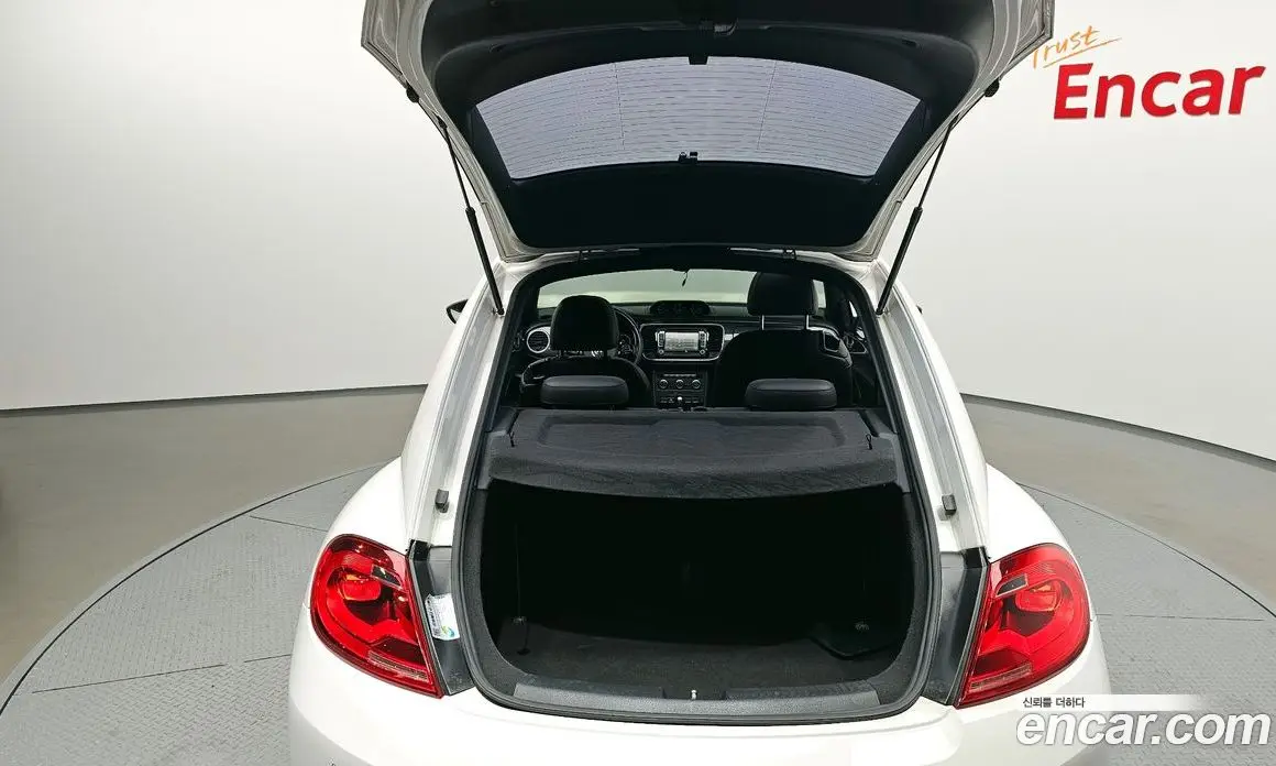 Volkswagen Beatle 2013 2.0 автомат (гидро), фото 20 Volkswagen Beatle 2013 2.0 автомат (гидро), фото 20