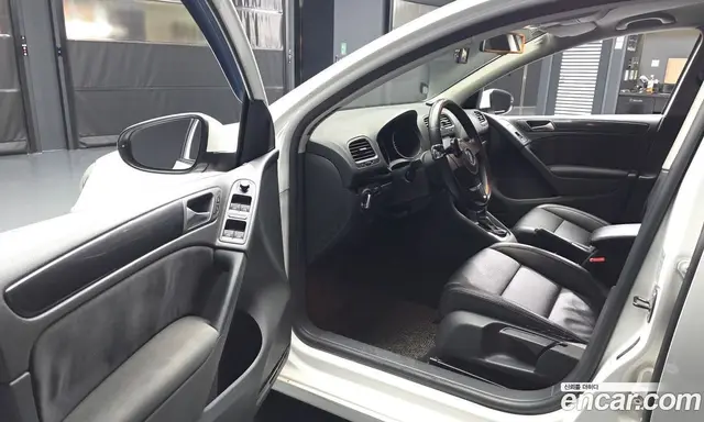 Volkswagen Golf 2012 1.6 автомат (гидро), миниатюра 10 Volkswagen Golf 2012 1.6 автомат (гидро), миниатюра 10