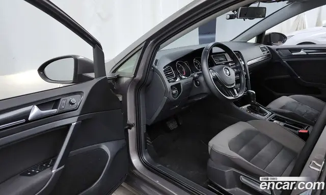 Volkswagen Golf 2013 2.0 автомат (гидро), миниатюра 10 Volkswagen Golf 2013 2.0 автомат (гидро), миниатюра 10