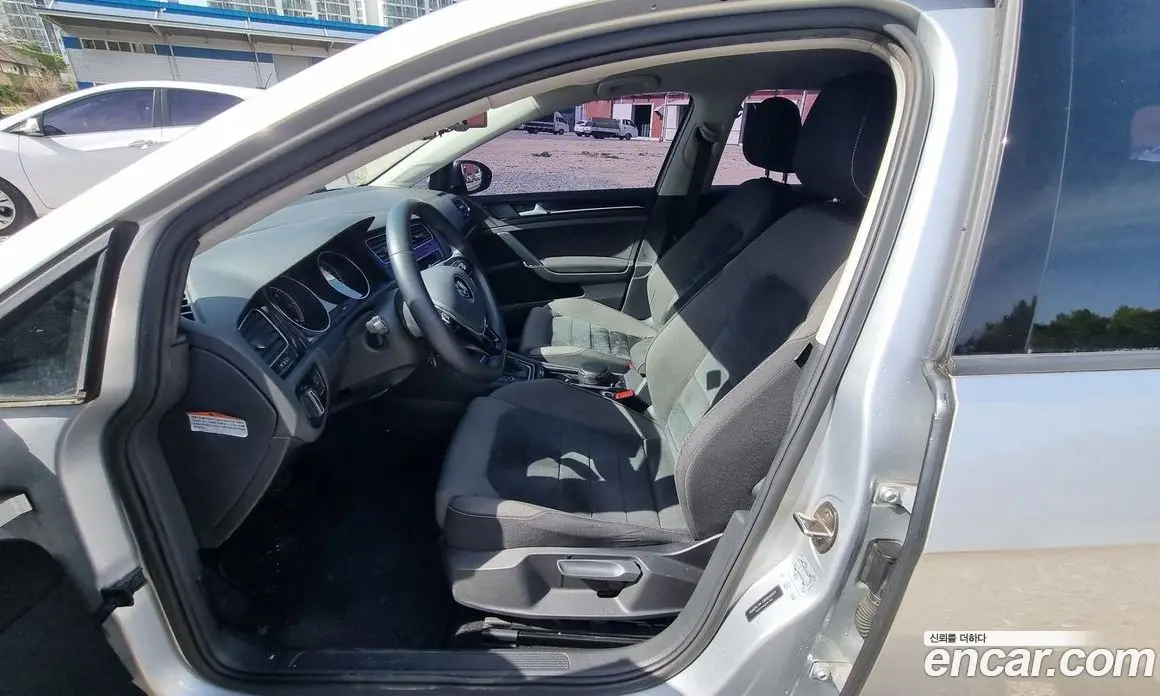 Volkswagen Golf 2014 1.6 автомат (гидро), фото 11 Volkswagen Golf 2014 1.6 автомат (гидро), фото 11