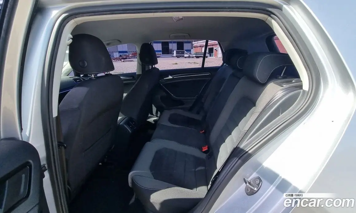 Volkswagen Golf 2014 1.6 автомат (гидро), фото 12 Volkswagen Golf 2014 1.6 автомат (гидро), фото 12
