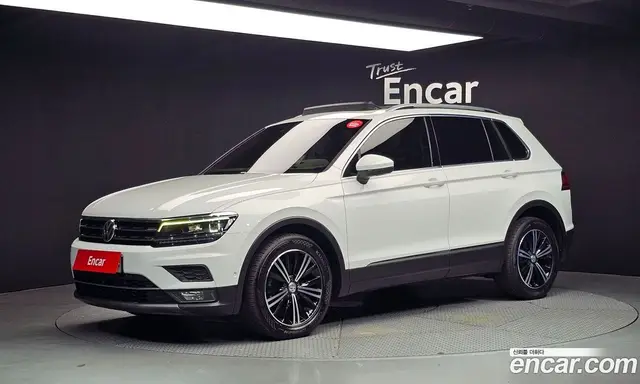Volkswagen Tiguan 2018 2.0 автомат (гидро), миниатюра 1 Volkswagen Tiguan 2018 2.0 автомат (гидро), миниатюра 1