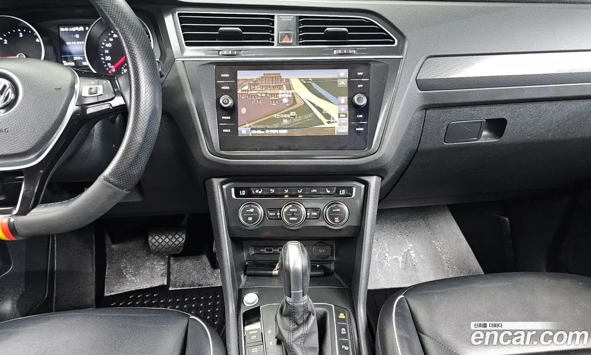 Volkswagen Tiguan 2018 2.0 автомат (гидро), фото 13 Volkswagen Tiguan 2018 2.0 автомат (гидро), фото 13