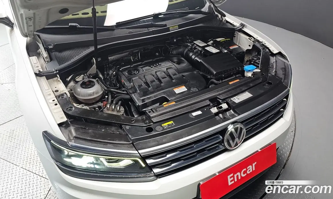Volkswagen Tiguan 2018 2.0 автомат (гидро), фото 6 Volkswagen Tiguan 2018 2.0 автомат (гидро), фото 6