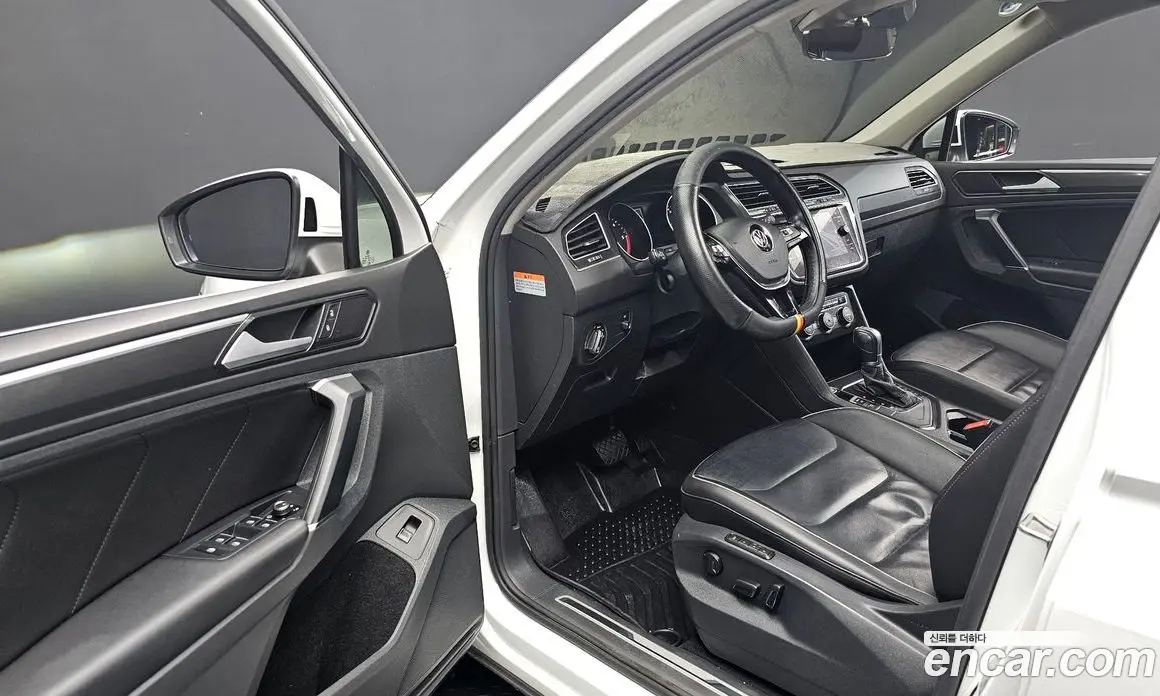 Volkswagen Tiguan 2018 2.0 автомат (гидро), фото 10 Volkswagen Tiguan 2018 2.0 автомат (гидро), фото 10