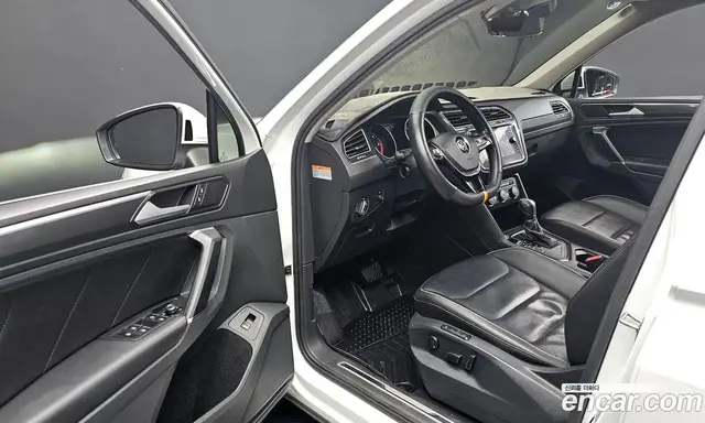 Volkswagen Tiguan 2018 2.0 автомат (гидро), миниатюра 10 Volkswagen Tiguan 2018 2.0 автомат (гидро), миниатюра 10