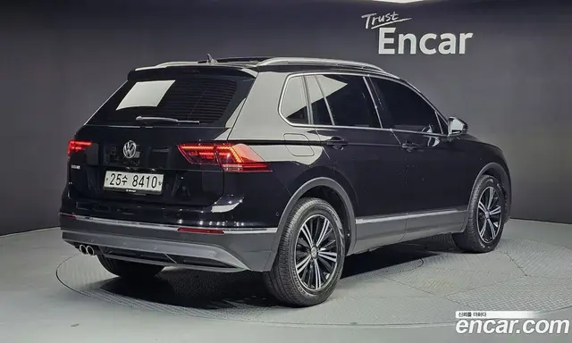 Volkswagen Tiguan 2018 2.0 автомат (гидро), миниатюра 2 Volkswagen Tiguan 2018 2.0 автомат (гидро), миниатюра 2
