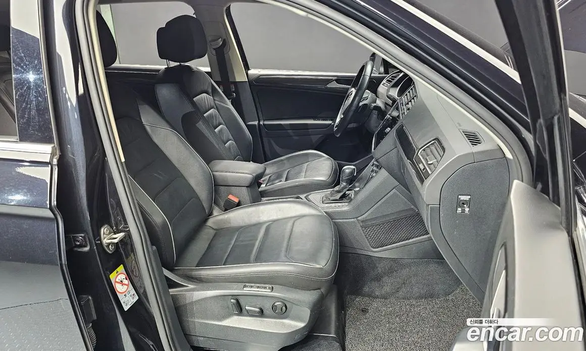 Volkswagen Tiguan 2018 2.0 автомат (гидро), фото 11 Volkswagen Tiguan 2018 2.0 автомат (гидро), фото 11