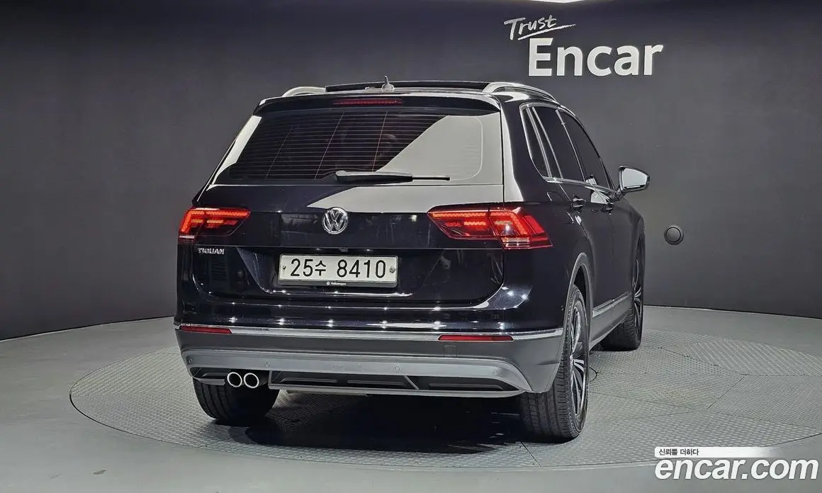 Volkswagen Tiguan 2018 2.0 автомат (гидро), фото 4 Volkswagen Tiguan 2018 2.0 автомат (гидро), фото 4