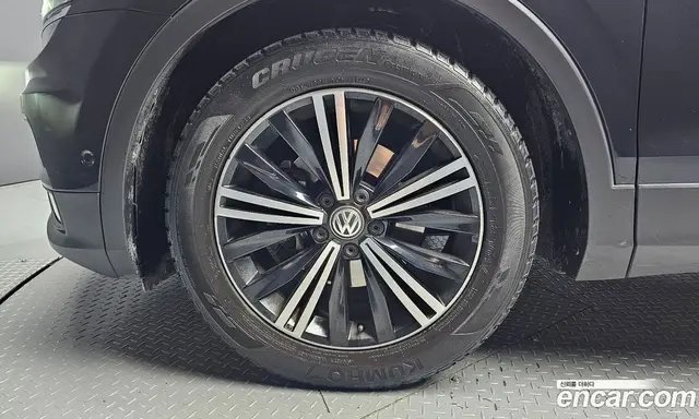 Volkswagen Tiguan 2018 2.0 автомат (гидро), миниатюра 5 Volkswagen Tiguan 2018 2.0 автомат (гидро), миниатюра 5