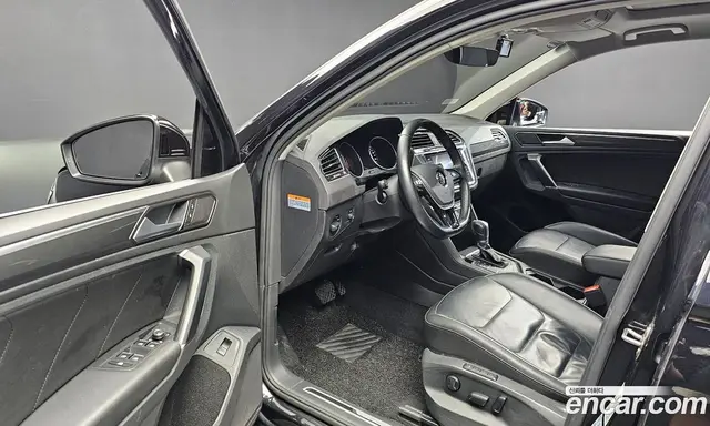 Volkswagen Tiguan 2018 2.0 автомат (гидро), миниатюра 10 Volkswagen Tiguan 2018 2.0 автомат (гидро), миниатюра 10