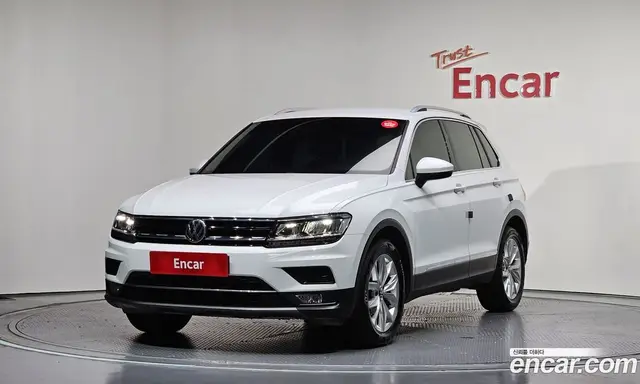 Volkswagen Tiguan 2020 2.0 автомат (гидро), миниатюра 1 Volkswagen Tiguan 2020 2.0 автомат (гидро), миниатюра 1