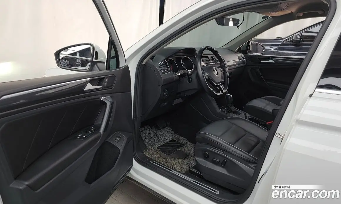 Volkswagen Tiguan 2020 2.0 автомат (гидро), фото 13 Volkswagen Tiguan 2020 2.0 автомат (гидро), фото 13