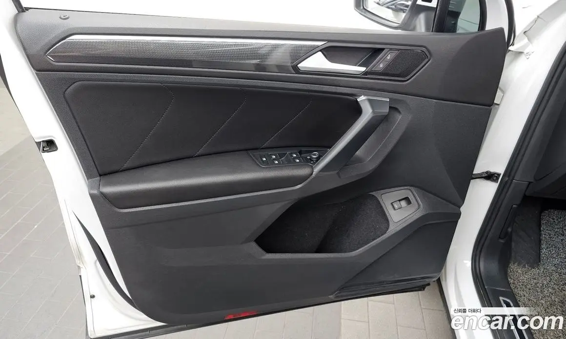 Volkswagen Tiguan 2020 2.0 автомат (гидро), фото 14 Volkswagen Tiguan 2020 2.0 автомат (гидро), фото 14