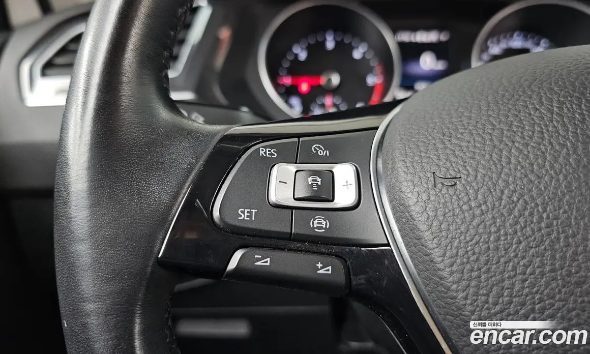 Volkswagen Tiguan 2020 2.0 автомат (гидро), фото 16 Volkswagen Tiguan 2020 2.0 автомат (гидро), фото 16