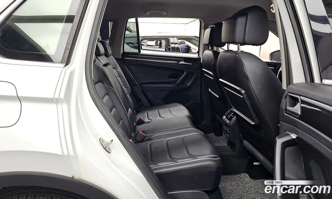 Volkswagen Tiguan 2020 2.0 автомат (гидро), фото 18 Volkswagen Tiguan 2020 2.0 автомат (гидро), фото 18