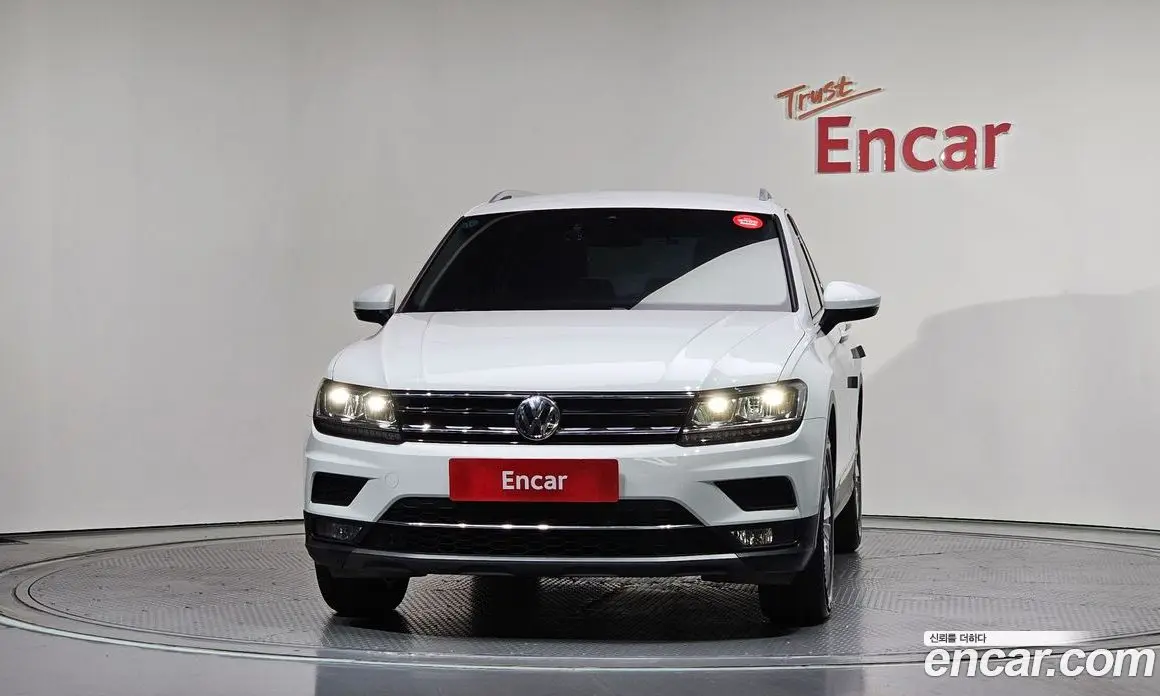 Volkswagen Tiguan 2020 2.0 автомат (гидро), фото 3 Volkswagen Tiguan 2020 2.0 автомат (гидро), фото 3