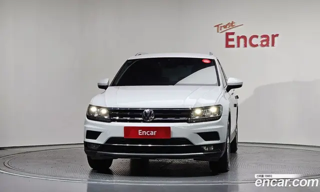 Volkswagen Tiguan 2020 2.0 автомат (гидро), миниатюра 3 Volkswagen Tiguan 2020 2.0 автомат (гидро), миниатюра 3