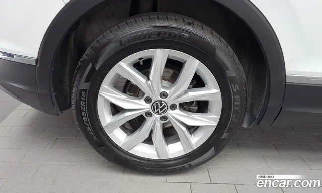 Volkswagen Tiguan 2020 2.0 автомат (гидро), миниатюра 5 Volkswagen Tiguan 2020 2.0 автомат (гидро), миниатюра 5