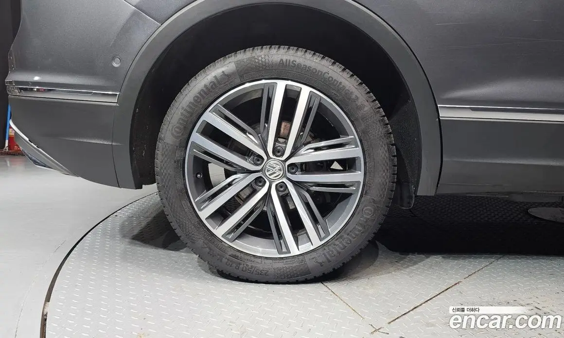 Volkswagen Tiguan 2020 2.0 автомат (гидро), фото 5 Volkswagen Tiguan 2020 2.0 автомат (гидро), фото 5