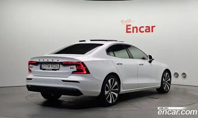 Volvo S60 2024 2.0 автомат (гидро), миниатюра 2 Volvo S60 2024 2.0 автомат (гидро), миниатюра 2