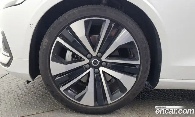 Volvo S60 2024 2.0 автомат (гидро), миниатюра 5 Volvo S60 2024 2.0 автомат (гидро), миниатюра 5