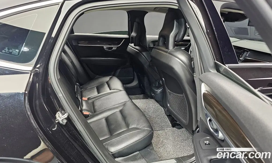 Volvo S90 2017 2.0 автомат (гидро), фото 12 Volvo S90 2017 2.0 автомат (гидро), фото 12