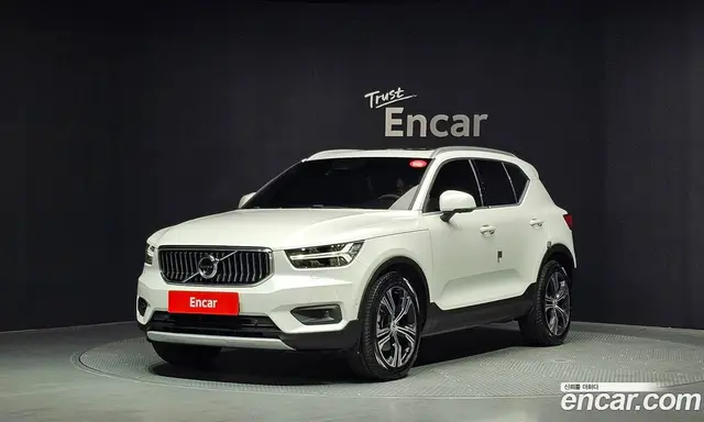 Volvo XC40 2020 2.0 автомат (гидро), миниатюра 1 Volvo XC40 2020 2.0 автомат (гидро), миниатюра 1