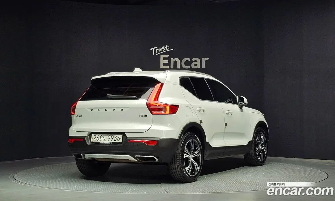 Volvo XC40 2020 2.0 автомат (гидро), фото 2 Volvo XC40 2020 2.0 автомат (гидро), фото 2