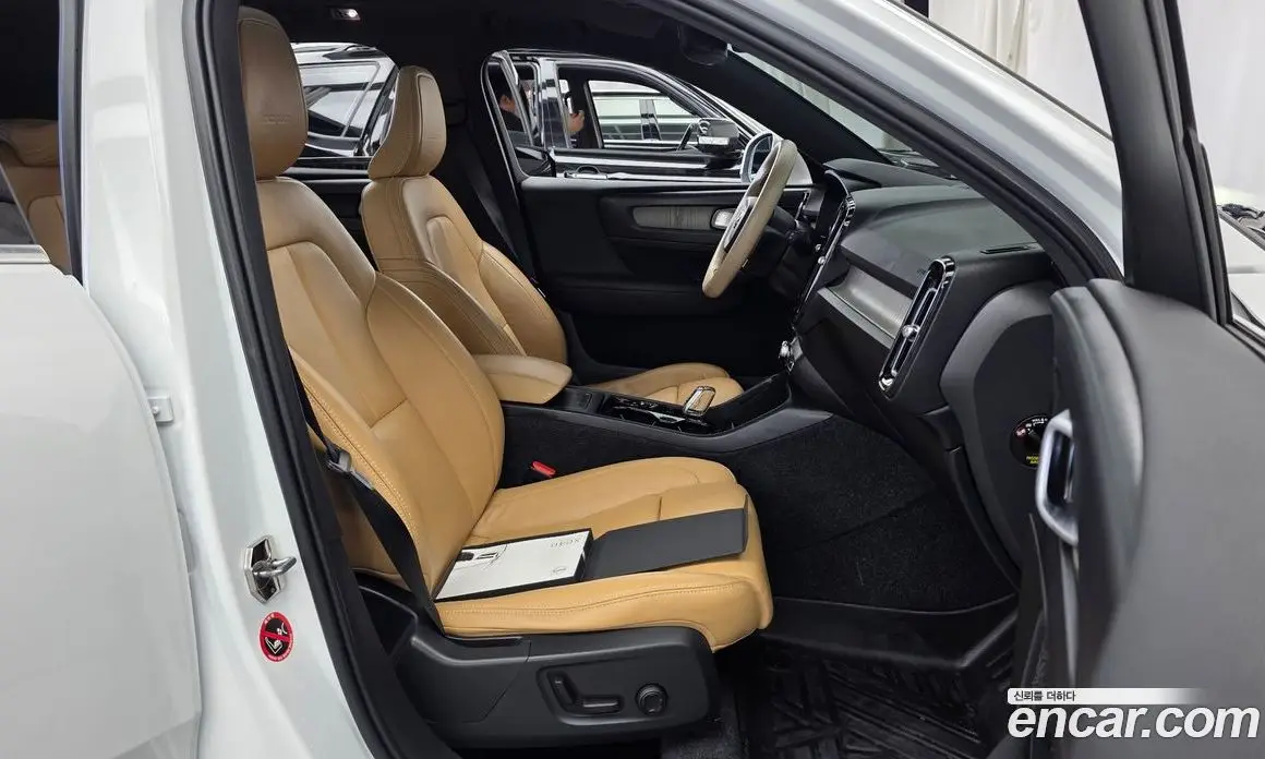 Volvo XC40 2020 2.0 автомат (гидро), фото 17 Volvo XC40 2020 2.0 автомат (гидро), фото 17