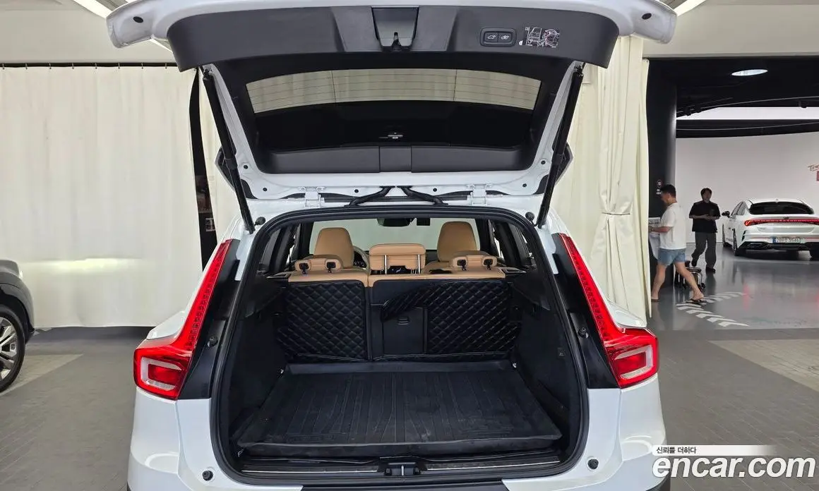 Volvo XC40 2020 2.0 автомат (гидро), фото 26 Volvo XC40 2020 2.0 автомат (гидро), фото 26