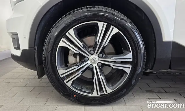 Volvo XC40 2020 2.0 автомат (гидро), миниатюра 5 Volvo XC40 2020 2.0 автомат (гидро), миниатюра 5
