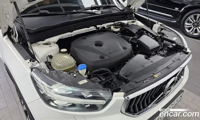 Volvo XC40 2020 2.0 автомат (гидро), миниатюра 6 Volvo XC40 2020 2.0 автомат (гидро), миниатюра 6