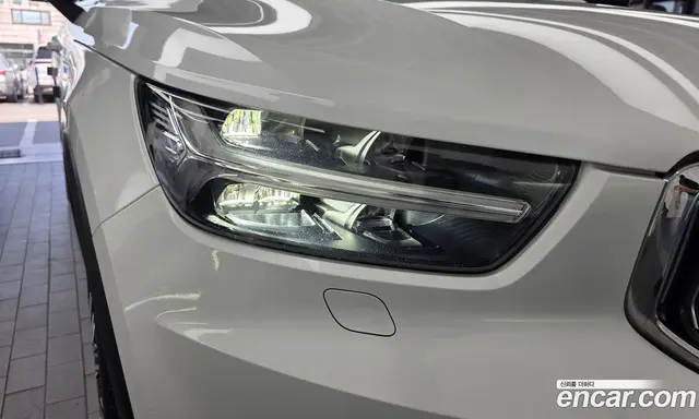 Volvo XC40 2020 2.0 автомат (гидро), миниатюра 8 Volvo XC40 2020 2.0 автомат (гидро), миниатюра 8