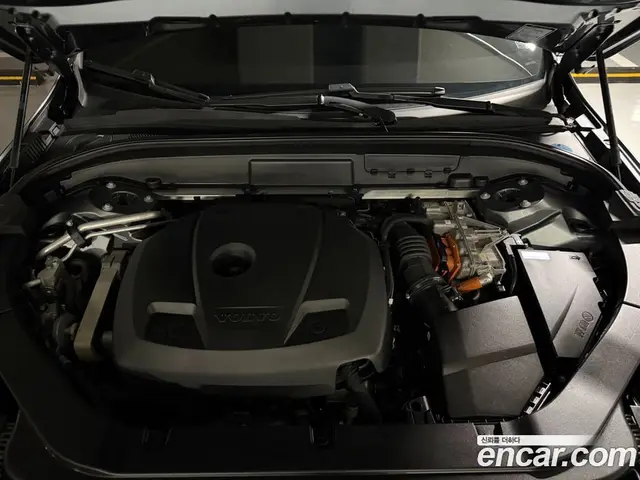Volvo XC60 2020 2.0 автомат (гидро), миниатюра 6 Volvo XC60 2020 2.0 автомат (гидро), миниатюра 6