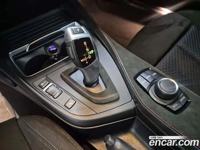BMW 1 серия 2018 2.0 автомат (гидро), миниатюра 11