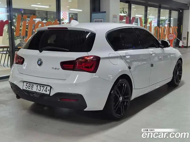 BMW 1 серия 2018 2.0 автомат (гидро), миниатюра 4