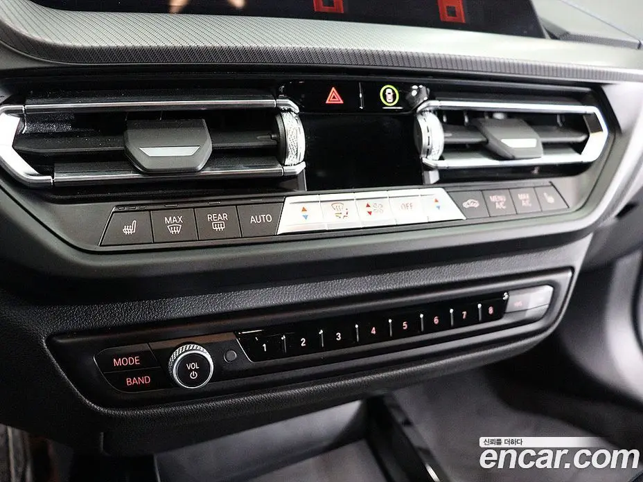 BMW 1 серия 2024 2.0 автомат (гидро), фото 9