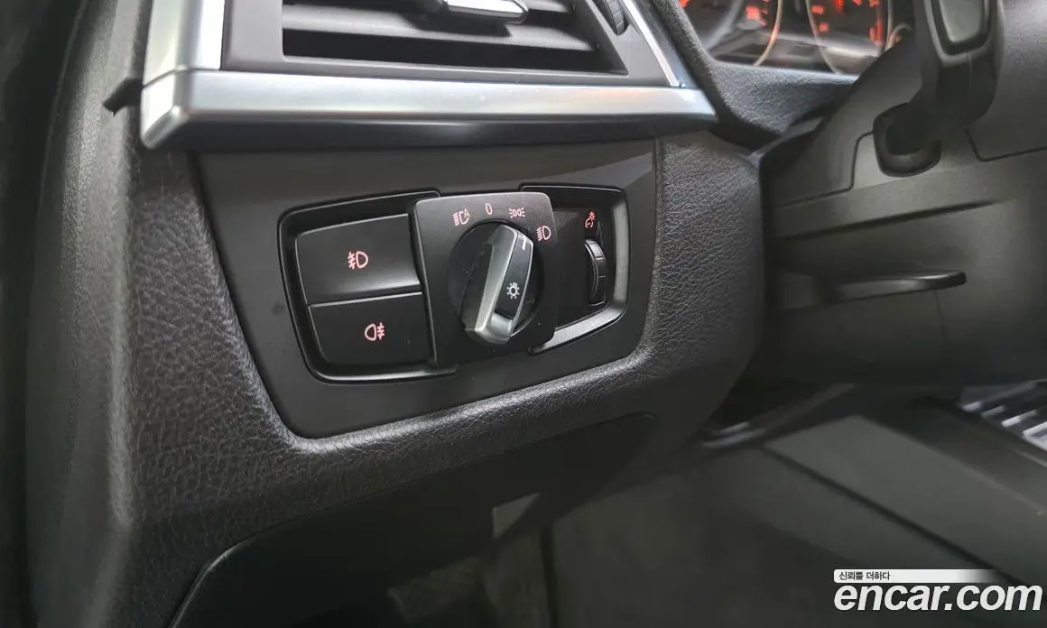 BMW 3 серия 2016 2.0 автомат (гидро), фото 18