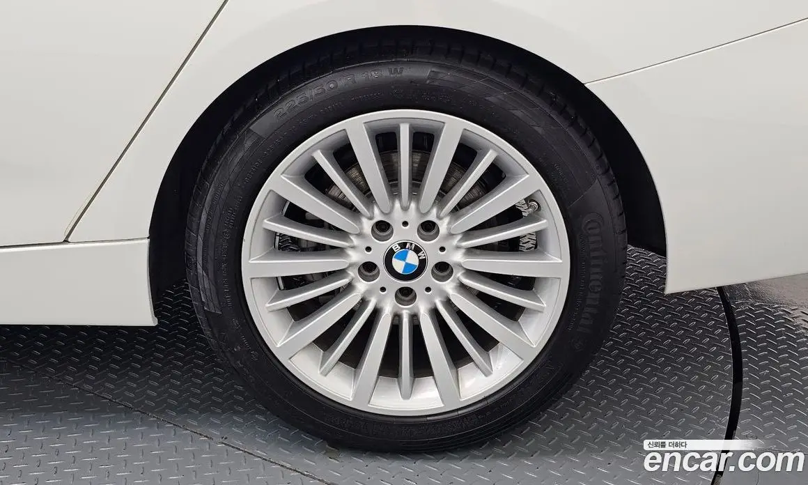 BMW 3 серия 2020 2.0 автомат (гидро), фото 7